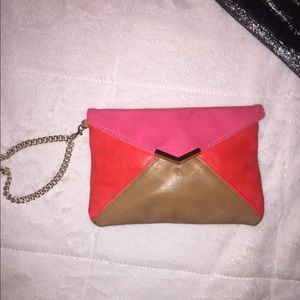 Cute multi color clutch 👛⭐️⭐️⭐️⭐️⭐️